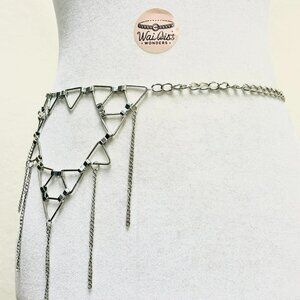 Y2k 2000s style Silver chain belt with triangle design, adjustable length